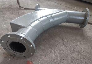 90°雙金屬復合耐磨帶背包彎頭φ180有什么特點(diǎn)？