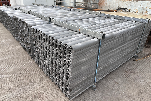 過(guò)熱器不銹鋼防磨瓦