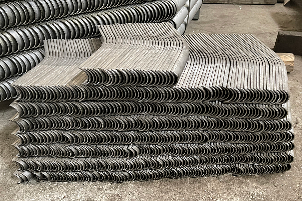 過(guò)熱器不銹鋼防磨瓦