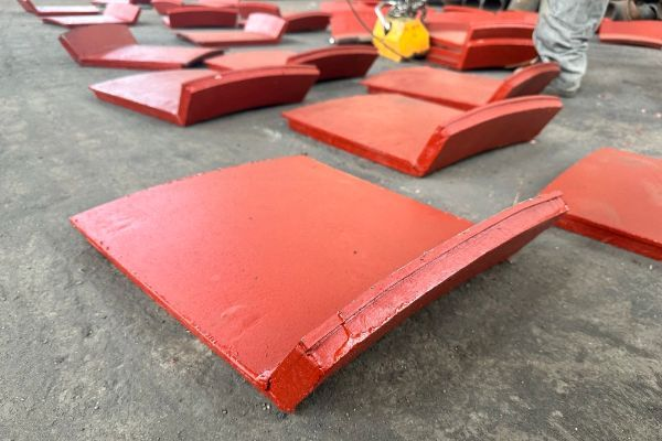 鑄造雙金屬復合耐磨襯板廠(chǎng)家